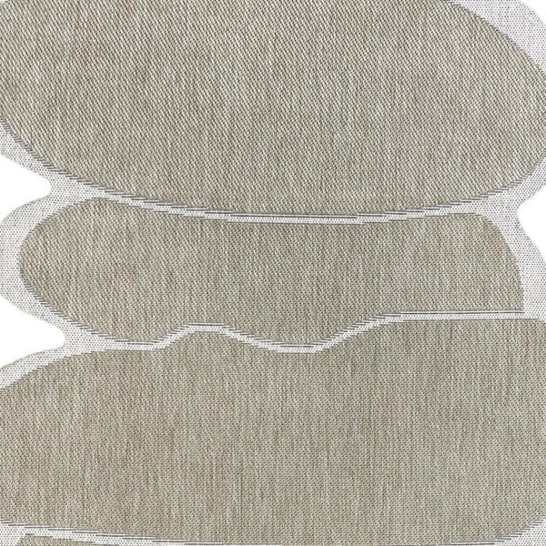HomeRoots 5' X 8' Beige and Cream Medallion Area Rug – Elegant Design for Indoor and Outdoor Spaces, Durable & Versatile 704780