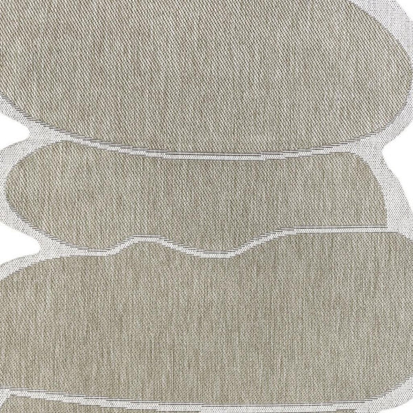 HomeRoots 6' Elegant Beige and Cream Medallion Area Rug for Indoor/Outdoor Use - Durable, Stylish, Versatile! 704781