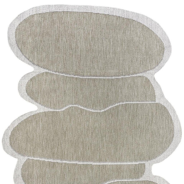 HomeRoots 6' Elegant Beige and Cream Medallion Area Rug for Indoor/Outdoor Use - Durable, Stylish, Versatile! 704781