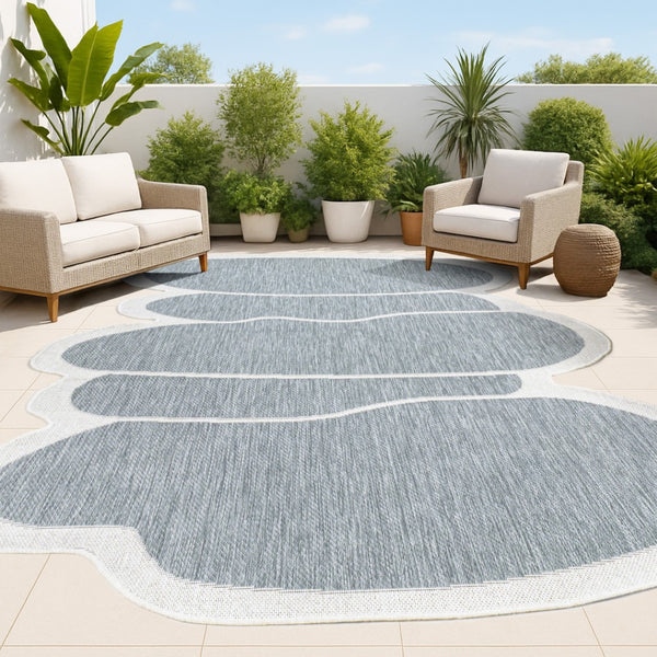HomeRoots 6' X 9' Blue and Cream Medallion Area Rug - Durable Indoor/Outdoor Design for Any Space Decor 704786