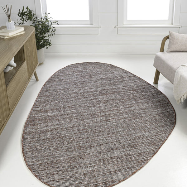 HomeRoots 8' X 10' Beige and Red Medallion Area Rug - Timeless Charm & Durable for Indoor/Outdoor Spaces! 704827