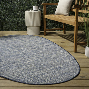 HomeRoots 5' Gray and Navy Blue Medallion Indoor Outdoor Area Rug - Durable, Stylish, Easy-Clean Design for All Spaces 704830