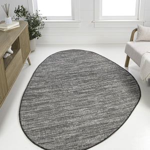 HomeRoots 5' Gray and Black Medallion Indoor-Outdoor Area Rug - Stylish, Durable, and Low-Maintenance Design 704840