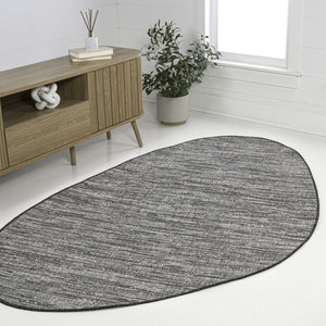 HomeRoots 5' Gray and Black Medallion Indoor-Outdoor Area Rug - Stylish, Durable, and Low-Maintenance Design 704840