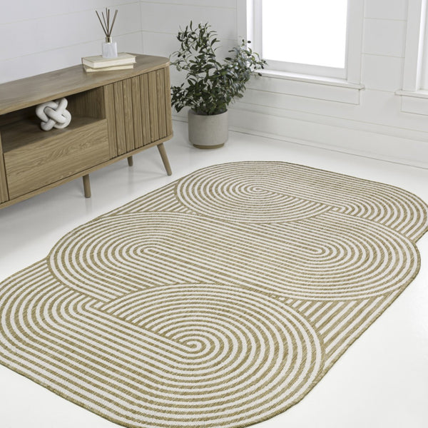 HomeRoots 8' X 10' Cream and Natural Abstract Rug - Stylish, Durable, Easy-Care Area Rug for Indoor/Outdoor Use 704872