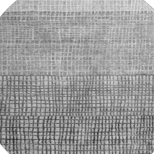 HomeRoots 8' Gray and Silver Geometric Round Rug - Washable, UV Protected, Stain Resistant for Stylish Homes 705032