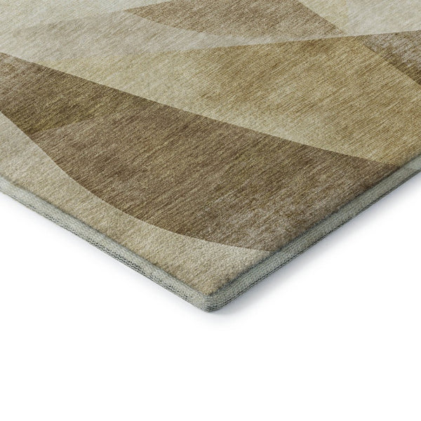 HomeRoots 8' Stylish Brown Beige Ivory Abstract Geometric Round Rug - Washable, UV-Protected & Pet-Friendly! 705242