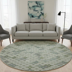 HomeRoots 8' Mint Green Geometric Round Rug - Washable, UV-Protected, Perfect for High-Traffic Homes & Pets! 705308