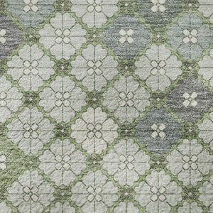 HomeRoots 8' Mint Green Geometric Round Rug - Washable, UV-Protected, Perfect for High-Traffic Homes & Pets! 705308