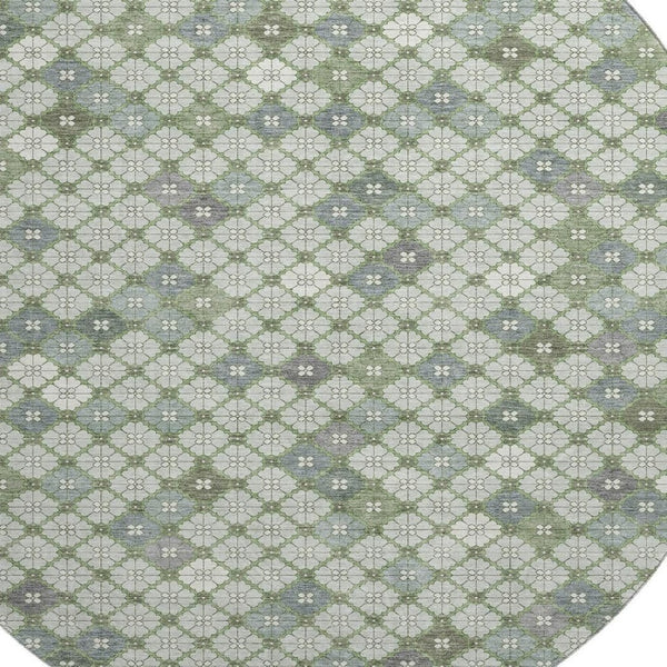 HomeRoots 8' Mint Green Geometric Round Rug - Washable, UV-Protected, Perfect for High-Traffic Homes & Pets! 705308