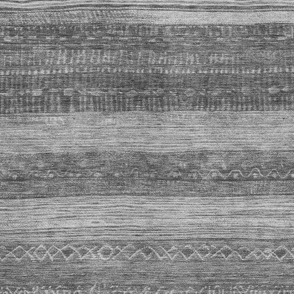 HomeRoots 5' X 8' Gray and Silver Geometric Area Rug – Stylish, Washable, UV-Protected, Family-Friendly Design! 705619