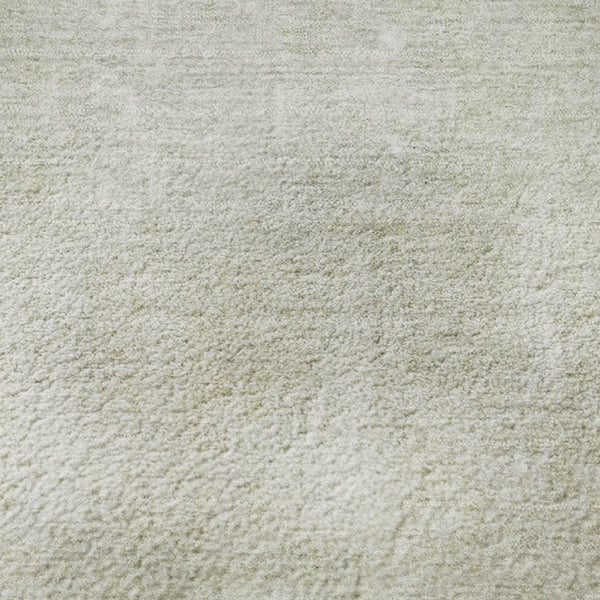 HomeRoots 8' Beige and Ivory Abstract Round Rug - Washable, UV Protected, Durable for Modern Homes & Patios 705788