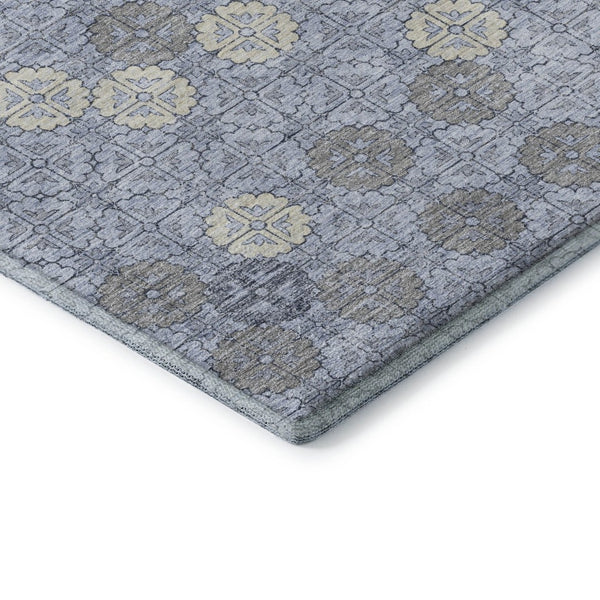HomeRoots 8' Blue and Ivory Geometric Patterned Round Rug – Washable, UV-Protected, Durable for High Traffic Areas 705938