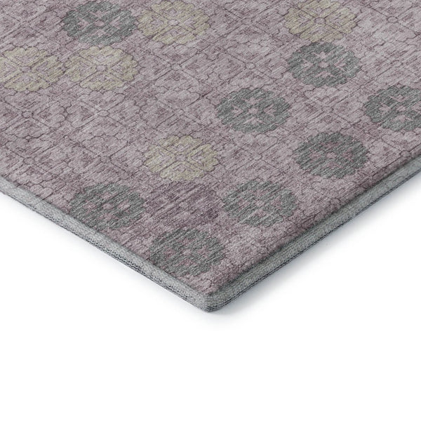 HomeRoots 8' Stylish Plum and Gray Geometric Washable Round Rug – UV Protected, Non-Slip, Easy Care! 705950