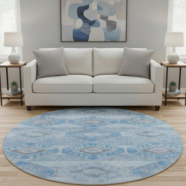 HomeRoots 8' Blue and Gray Geometric Washable Round Rug - Soft, Durable & UV Protected for Modern Spaces 705986