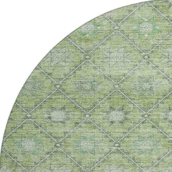 HomeRoots 8' Green and Gray Geometric Round Rug - Washable, UV Resistant, Non-Slip, Ideal for High-Traffic Areas 706028