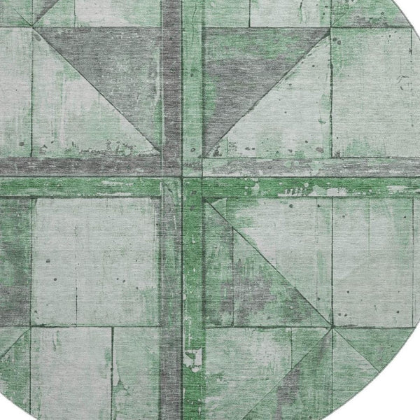 HomeRoots 8' Stylish Green & Gray Geometric Round Rug - Washable, UV Protected, Stain Resistant, Non-Slip! 706508