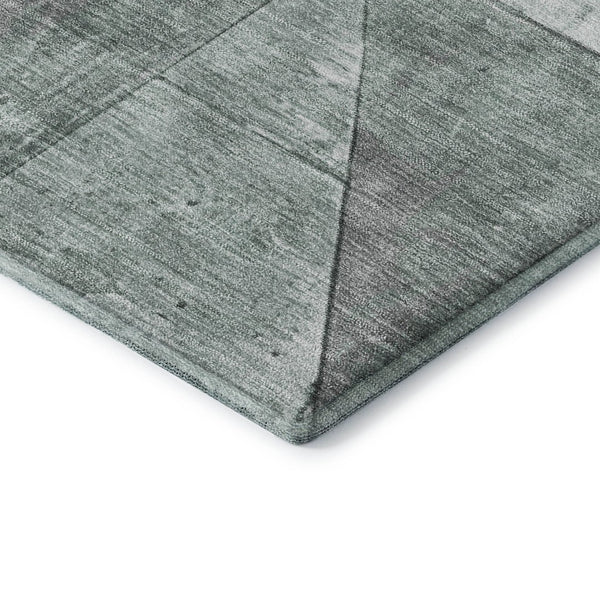 HomeRoots 8' Sage and Gray Geometric Round Rug - Washable, UV Protected, Perfect for High-Traffic Areas! 706520