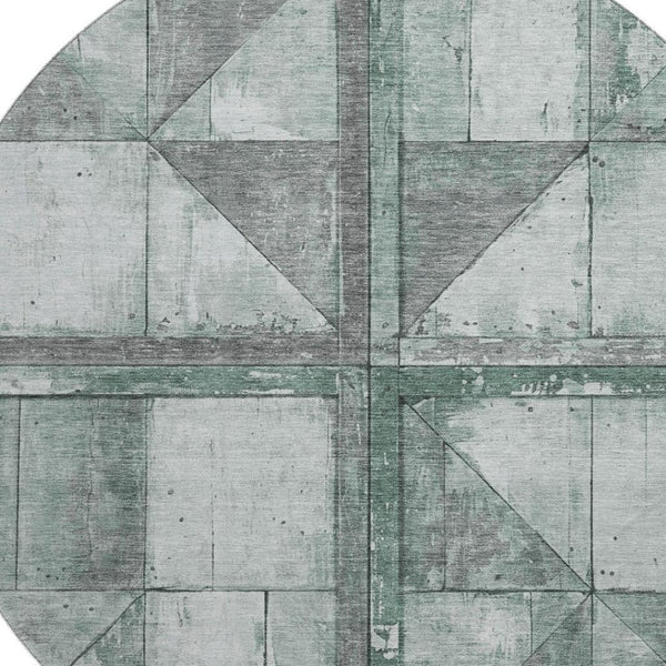 HomeRoots 8' Sage and Gray Geometric Round Rug - Washable, UV Protected, Perfect for High-Traffic Areas! 706520