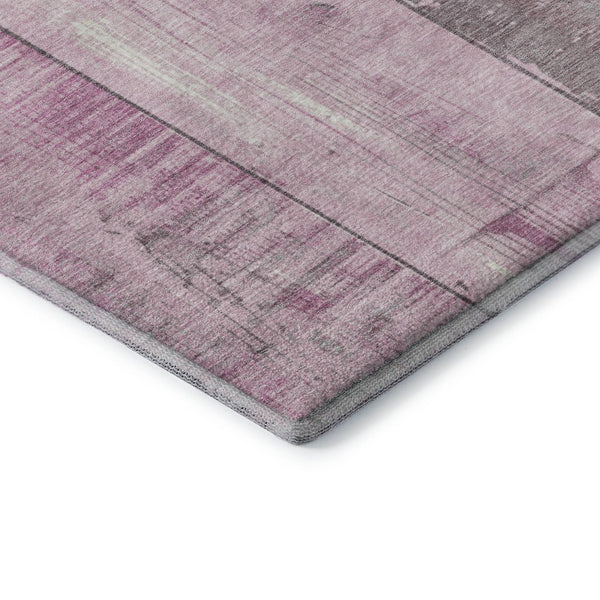 HomeRoots 8' Pink and Gray Geometric Round Rug - Washable, UV Protected, Soft, Stain Resistant, Modern Design! 706550