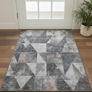 HomeRoots 5' X 8' Gray And Beige Geometric Area Rug - Washable, UV-Protected, Stylish & Durable for Family Life 706977