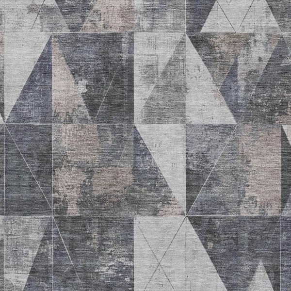 HomeRoots 5' X 8' Gray And Beige Geometric Area Rug - Washable, UV-Protected, Stylish & Durable for Family Life 706977