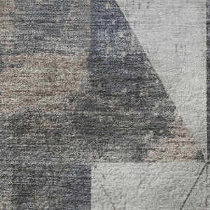 HomeRoots 8' X 10' Gray & Beige Geometric Area Rug - Washable, UV Protected, Durable & Stylish for Homes 706979