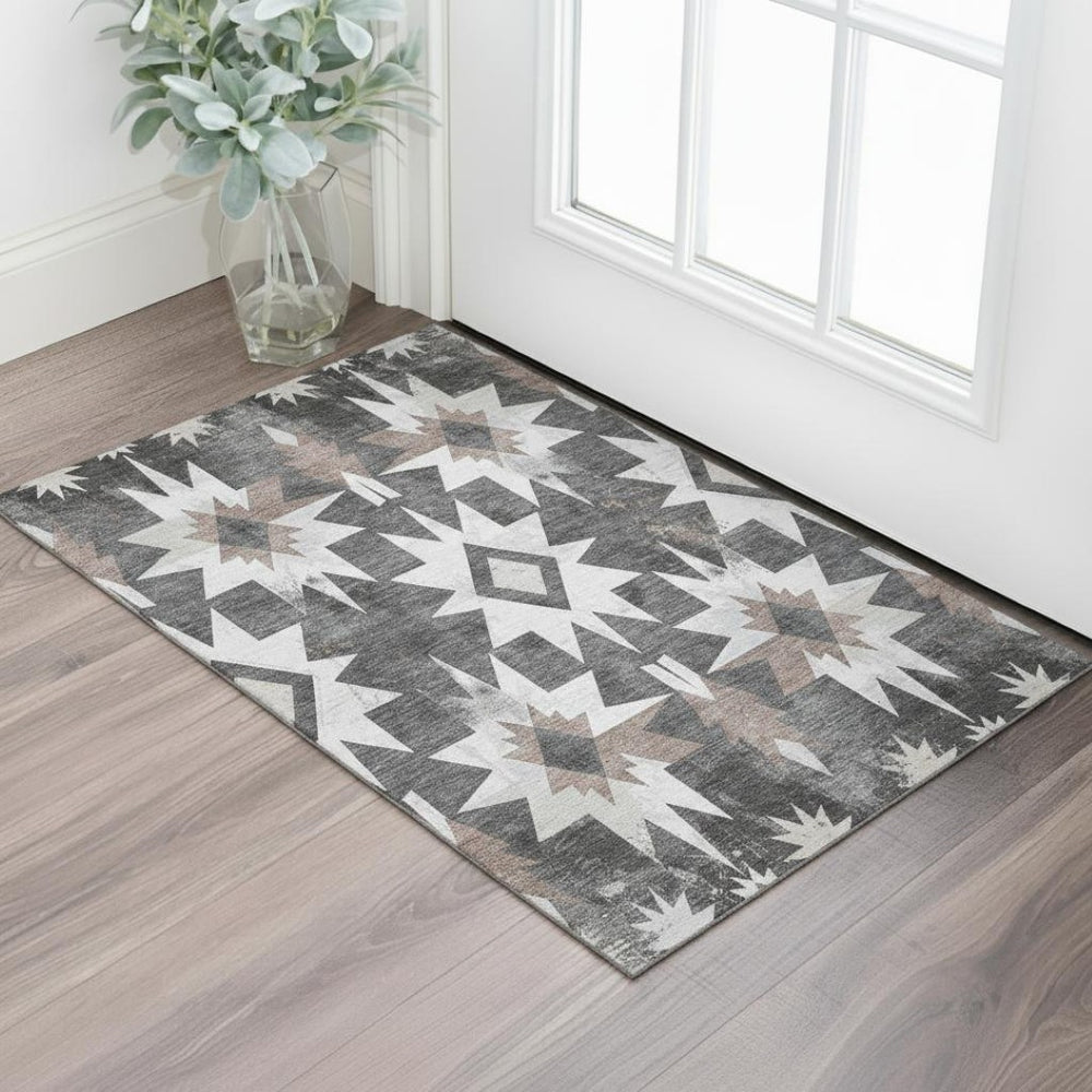 HomeRoots 5' X 8' Graphite Brown Ivory Diamond Area Rug - Washable, UV Protected, Ideal for High Traffic Areas 707193
