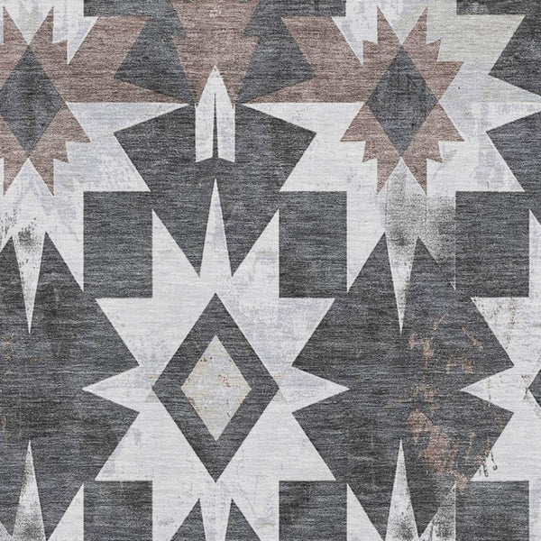 HomeRoots 5' X 8' Graphite Brown Ivory Diamond Area Rug - Washable, UV Protected, Ideal for High Traffic Areas 707193