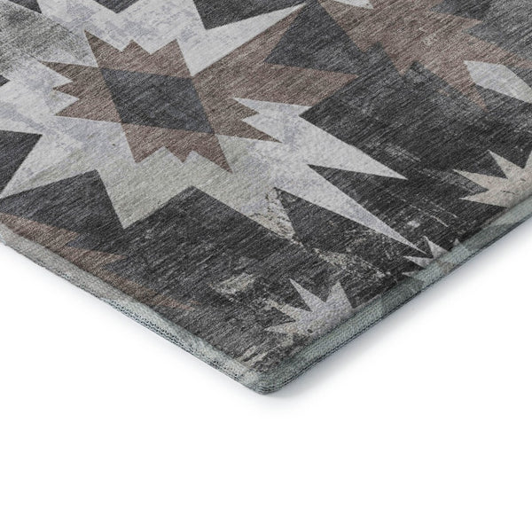 HomeRoots 8' Graphite Brown & Ivory Diamond Washable Round Rug - UV Protected, Durable, Pet-Friendly Design 707194