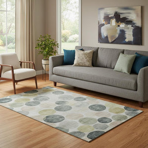 HomeRoots 8' Gray Gold and Silver Geometric Round Rug - Washable, Stain-Resistant, UV-Protected for Versatile Style 707392