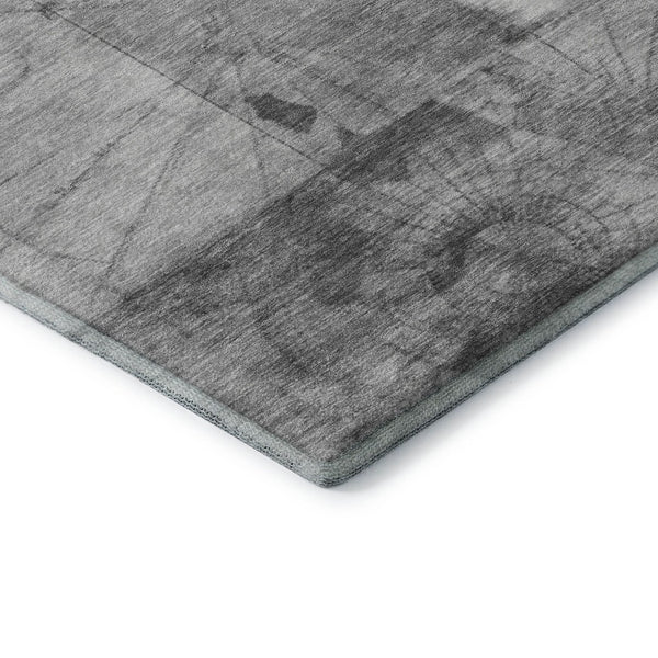 HomeRoots 8' X 10' Stylish Gray & Silver Geometric Area Rug - Washable, UV Protected & Perfect for High Traffic! 707663