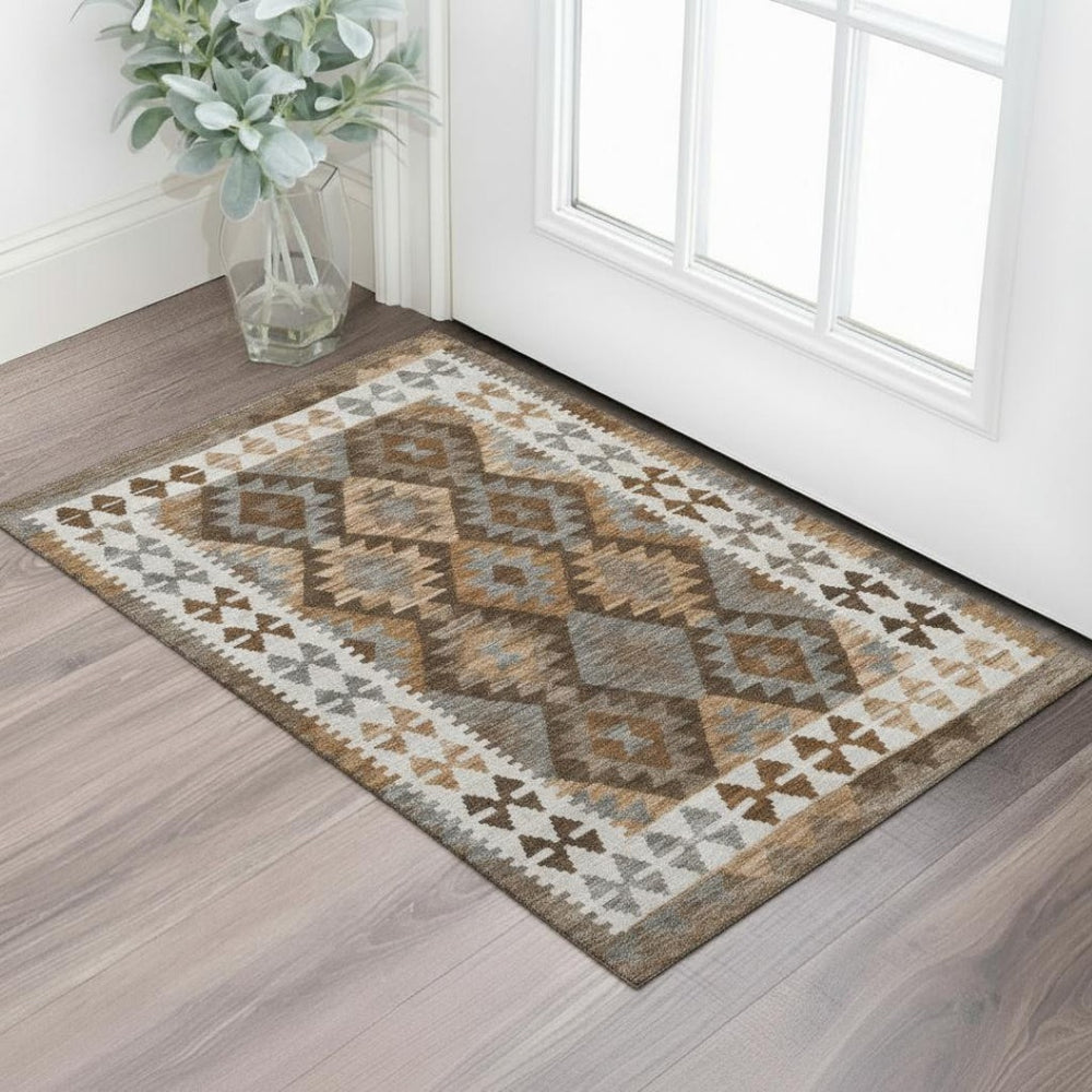 HomeRoots 5' X 8' Copper And Ivory Tribal Area Rug - Washable, UV-Protected, Stain-Resistant & Stylish Design 707931