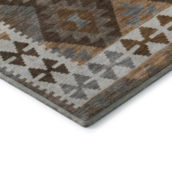 HomeRoots 5' X 8' Copper And Ivory Tribal Area Rug - Washable, UV-Protected, Stain-Resistant & Stylish Design 707931