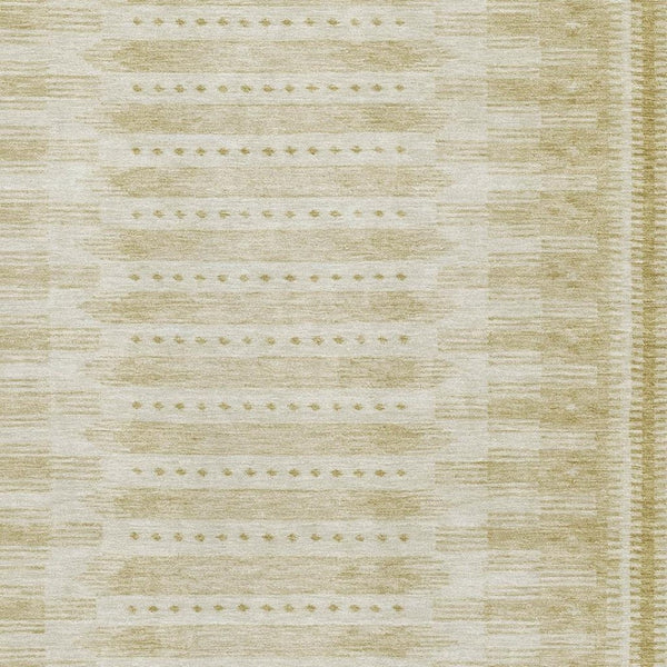HomeRoots 8' Gold and Beige Geometric Round Washable Rug - UV Protected, Stain Resistant, Ideal for Active Homes 708016