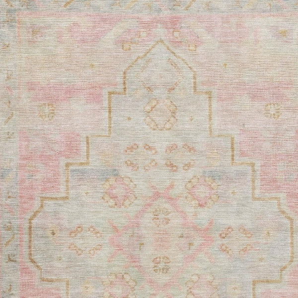 HomeRoots 8' Pink and Gray Medallion Washable Round Rug - Durable, Stain Resistant, UV Protected for Any Room 708070