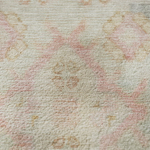 HomeRoots 8' X 10' Pink And Gray Medallion Area Rug - Washable, Stain-Resistant, UV Protected for Style & Comfort 708071
