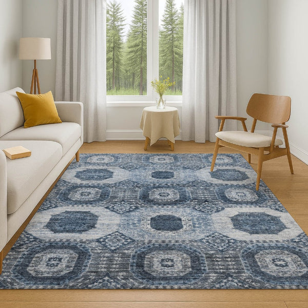HomeRoots 8' Blue And Ivory Abstract Geometric Round Rug - Washable, Stain-Resistant, UV-Protected Design 708304