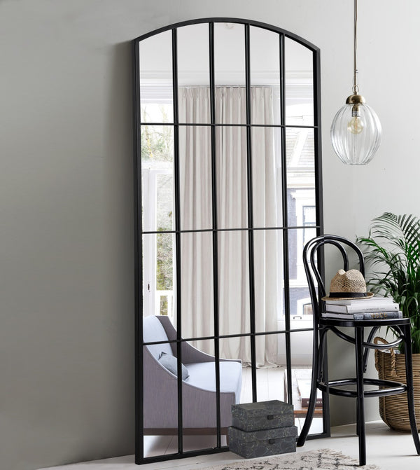 HomeRoots Black Freestanding Ornate Framed Accent Mirror – Elegant Arched Design for Modern & Traditional Spaces 708712