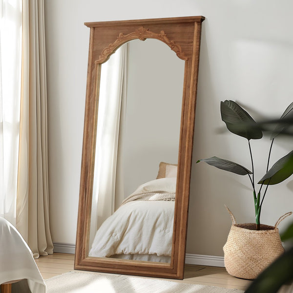 HomeRoots Gold Full-Length Mirror with Arched Design - Elegant Aluminum Frame, Versatile Mounting & Premium Glass 708737