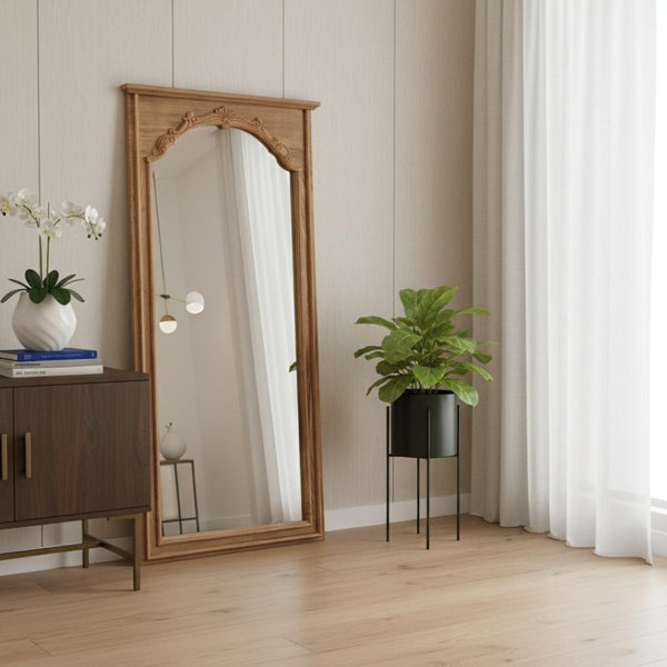 HomeRoots Gold Full-Length Mirror with Arched Design - Elegant Aluminum Frame, Versatile Mounting & Premium Glass 708737