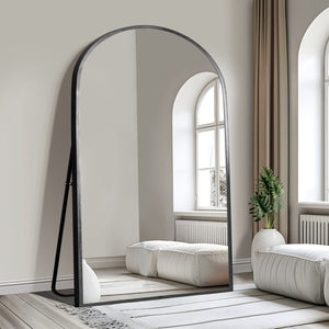 HomeRoots Silver Ornate Freestanding Accent Mirror with Arched Design - Elevate Your Space with Style! 708751