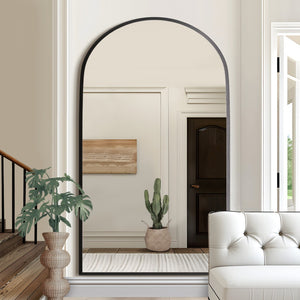 HomeRoots Silver Ornate Freestanding Accent Mirror with Arched Design - Elevate Your Space with Style! 708751
