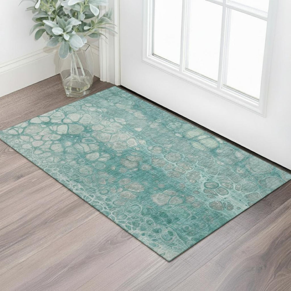 HomeRoots 5' Aqua Gray and Silver Abstract Area Rug - Washable, UV Protected, Stain Resistant for Modern Homes 708828