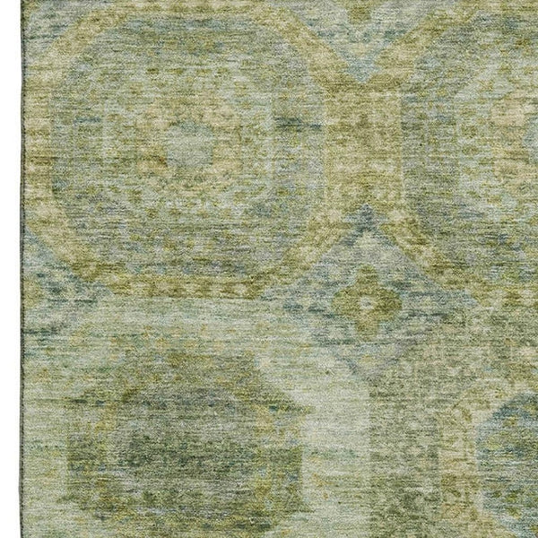 HomeRoots 8' Artichoke Green Round Rug - Abstract Geometric Design, Washable, UV-Protected, Stain-Resistant 708931