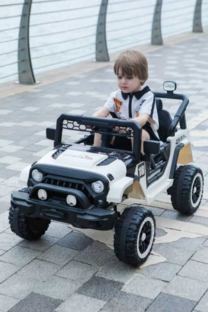 English Elm 12v Ride on Toddler Car with Remote Control Spring Suspension and Off Road 4x4 Drive Black White W3822P371961