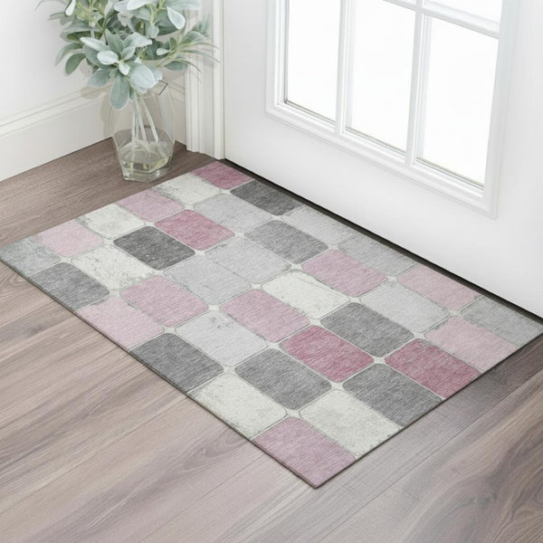 HomeRoots 5' X 8' Blush Gray & Silver Geometric Area Rug - Washable, UV-Protected, Perfect for Active Homes! 709104