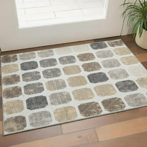 HomeRoots 5' Geometric Area Rug in Ivory, Beige & Gray – Washable, UV-Protected, Stain-Resistant & Stylish! 709200