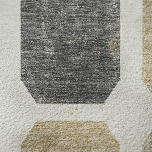 HomeRoots 8' Ivory Beige and Gray Geometric Round Rug - Washable, UV-Protected, and Perfect for High-Traffic Areas 709201