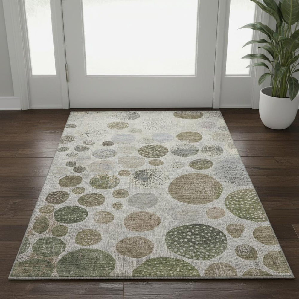 HomeRoots 5' X 8' Taupe Beige & Ivory Geometric Area Rug - Washable, Stain Resistant & UV Protected for Homes 709248